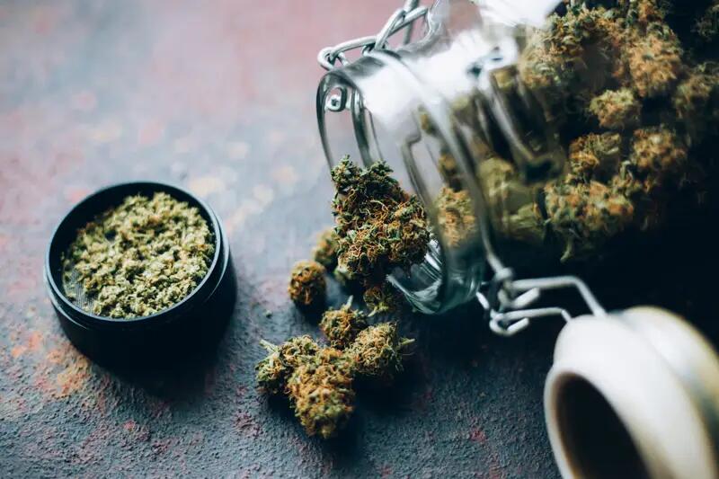 How to Store Cannabis: The Best Guide Way to Keep Your Weed Fresh